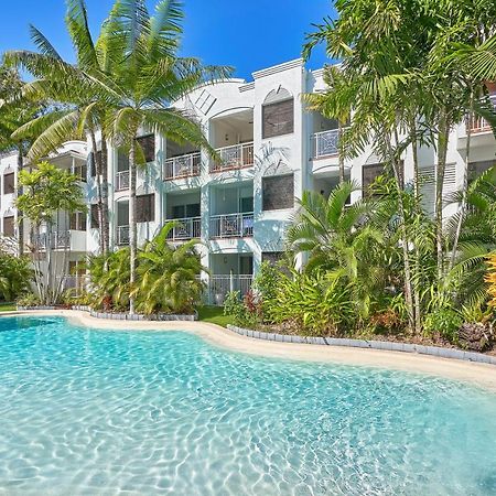 Alassio Beachfront Apartments Palm Cove Bagian luar foto