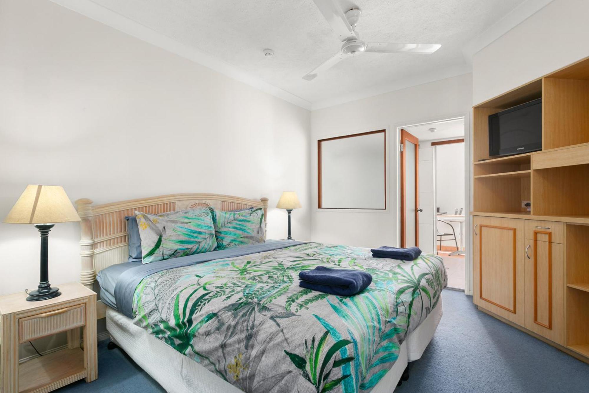 Alassio Beachfront Apartments Palm Cove Ruang foto