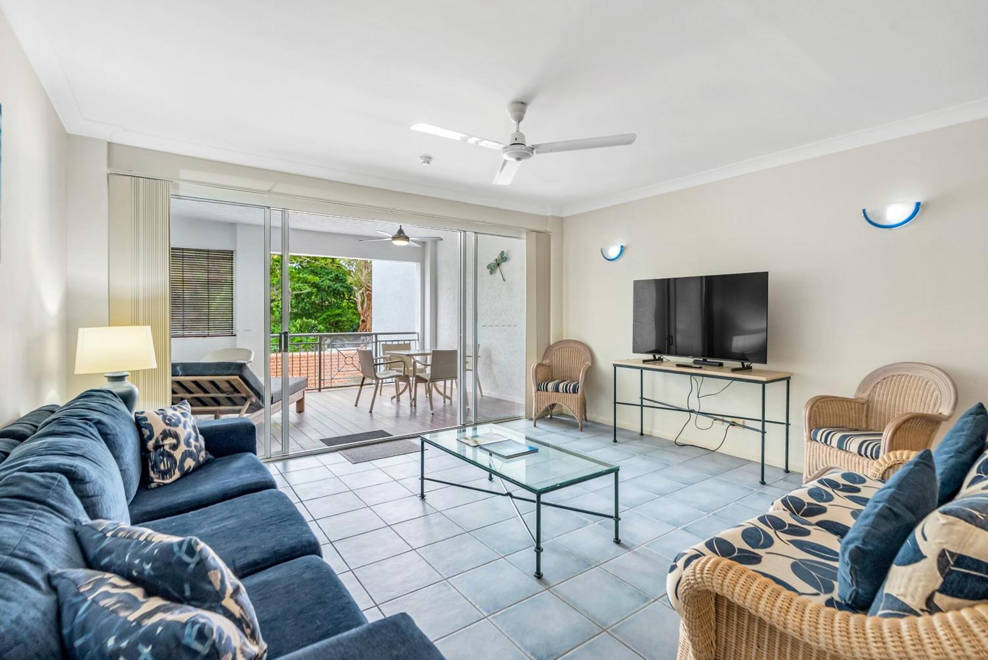 Alassio Beachfront Apartments Palm Cove Ruang foto